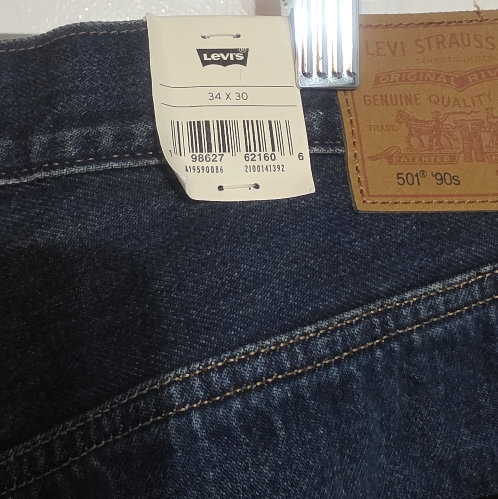 Levis Womens 501 '90s Selvedge Jeans Dark Wash Size 34 X 30 NWT - Picture 3 of 10